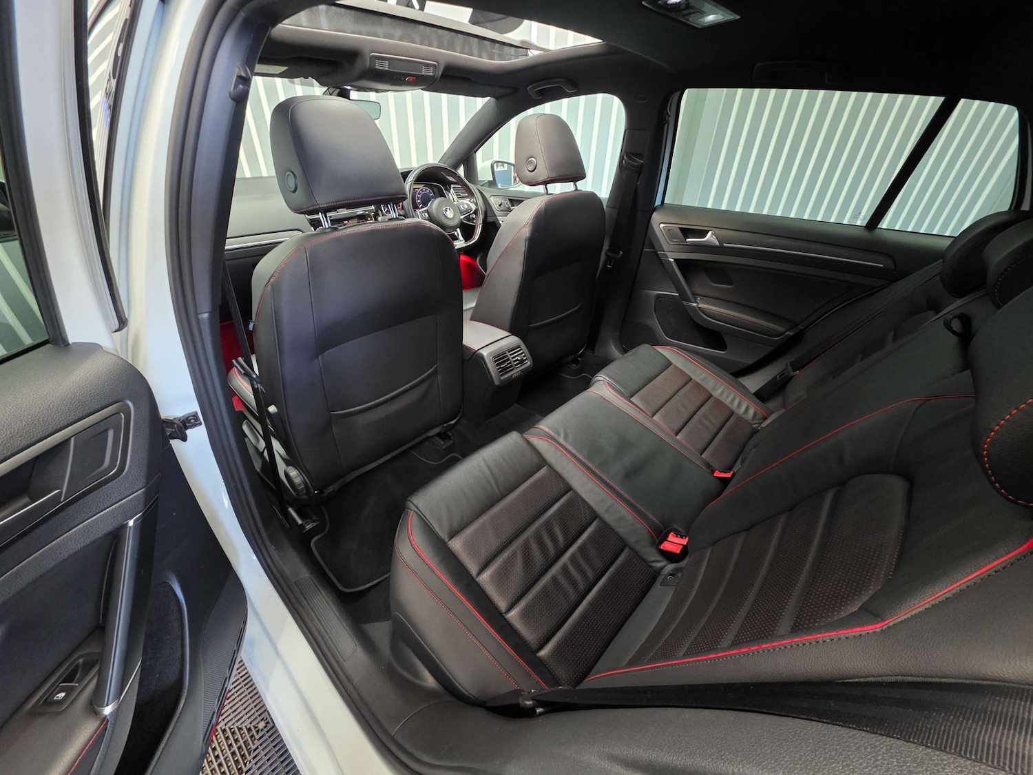 Used Volkswagen Golf 2018 for sale - 76331508: Photo 24