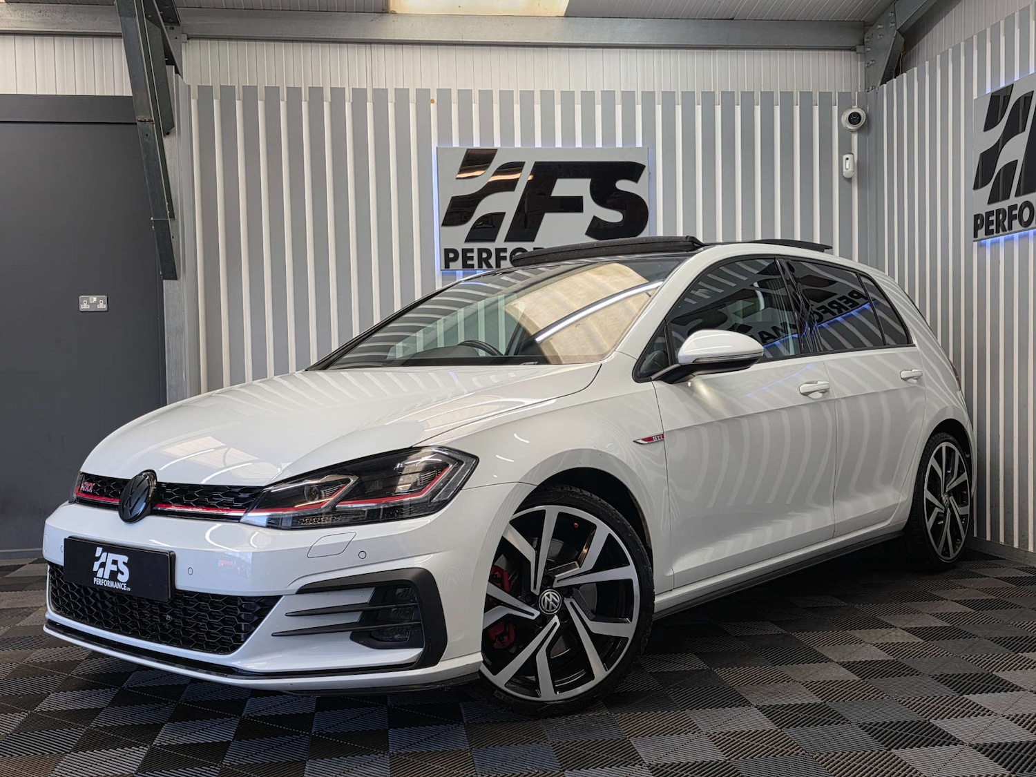 Used Volkswagen Golf 2018 for sale - 76331508: Photo 3