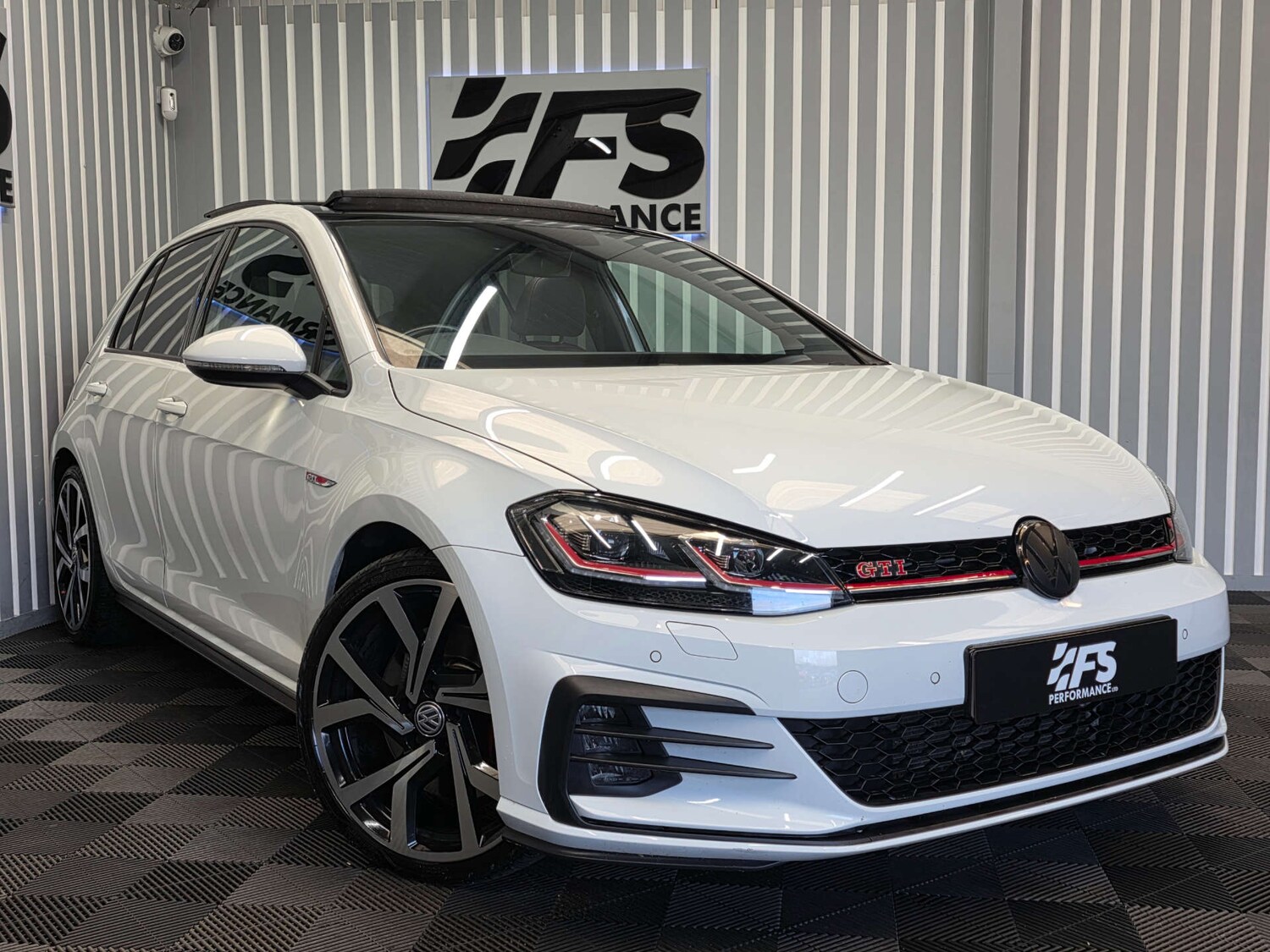 Used Volkswagen Golf 2018 for sale - 76331508: Photo 31