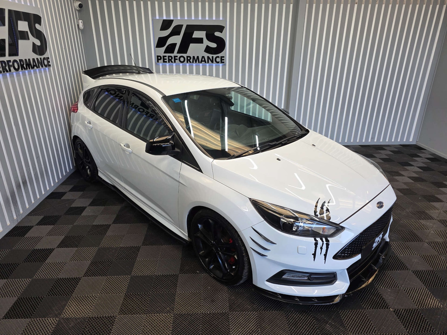 Used Ford Focus 2017 for sale - 77022456: Photo 13