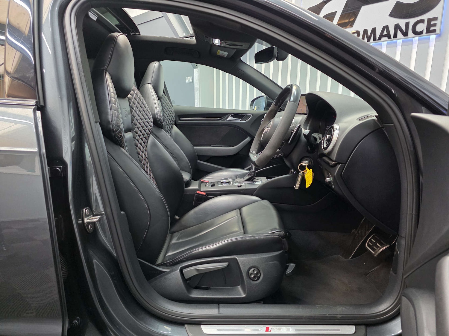 Used Audi RS3 2019 for sale - 76640028: Photo 42