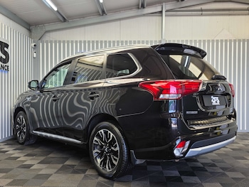 Used Mitsubishi Outlander 2016 for sale - 79407468: Photo
