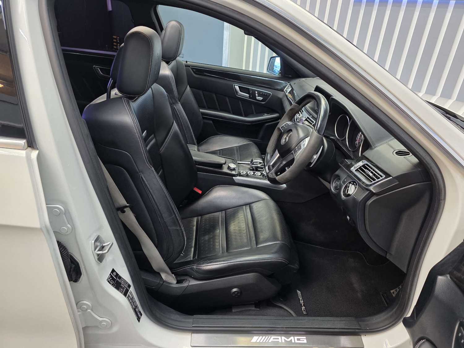 Used Mercedes-Benz E Class 2013 for sale - 77758673: Photo 21