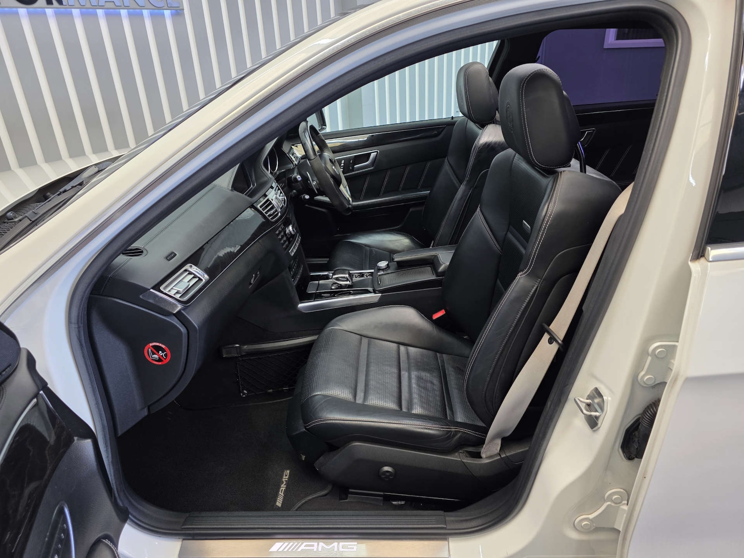 Used Mercedes-Benz E Class 2013 for sale - 77758673: Photo 23