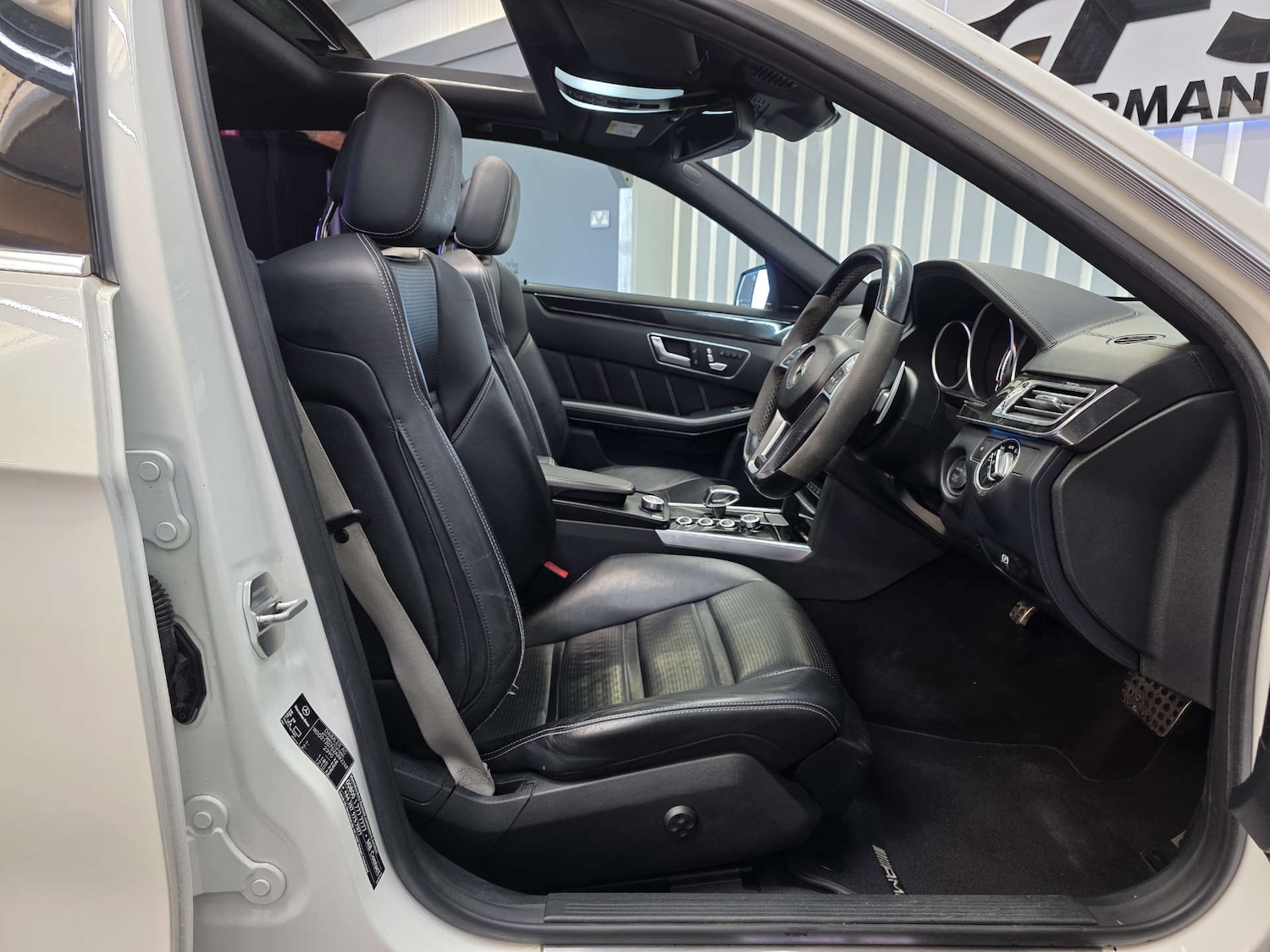 Used Mercedes-Benz E Class 2013 for sale - 77758673: Photo 40