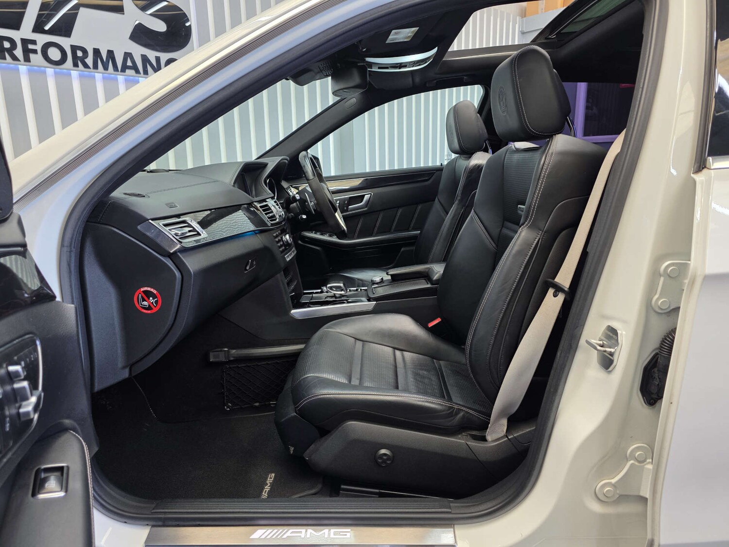 Used Mercedes-Benz E Class 2013 for sale - 77758673: Photo 43