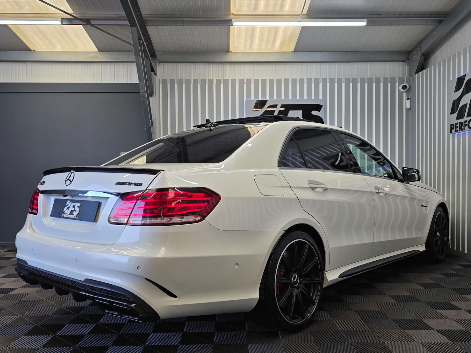 Used Mercedes-Benz E Class 2013 for sale - 77758673: Photo 6