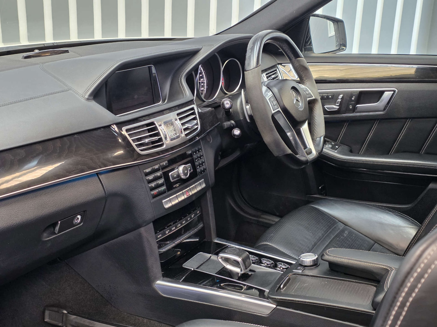 Used Mercedes-Benz E Class 2013 for sale - 77758673: Photo 8