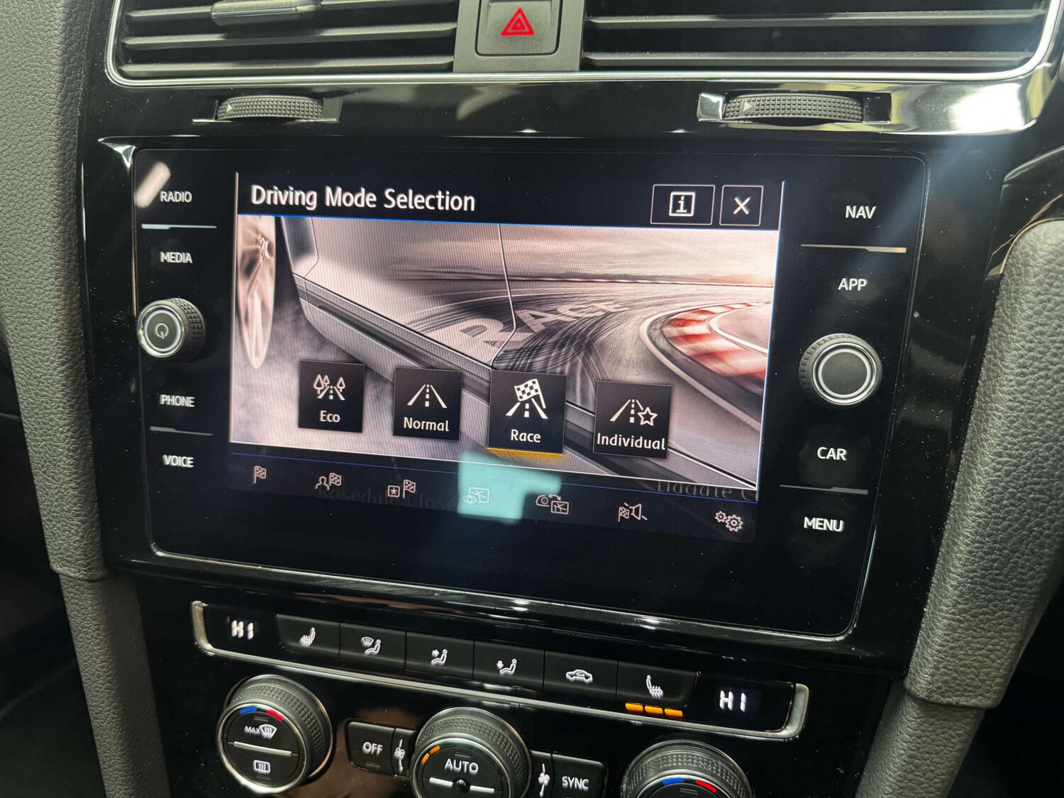 Used Volkswagen Golf 2019 for sale - 77558206: Photo 18