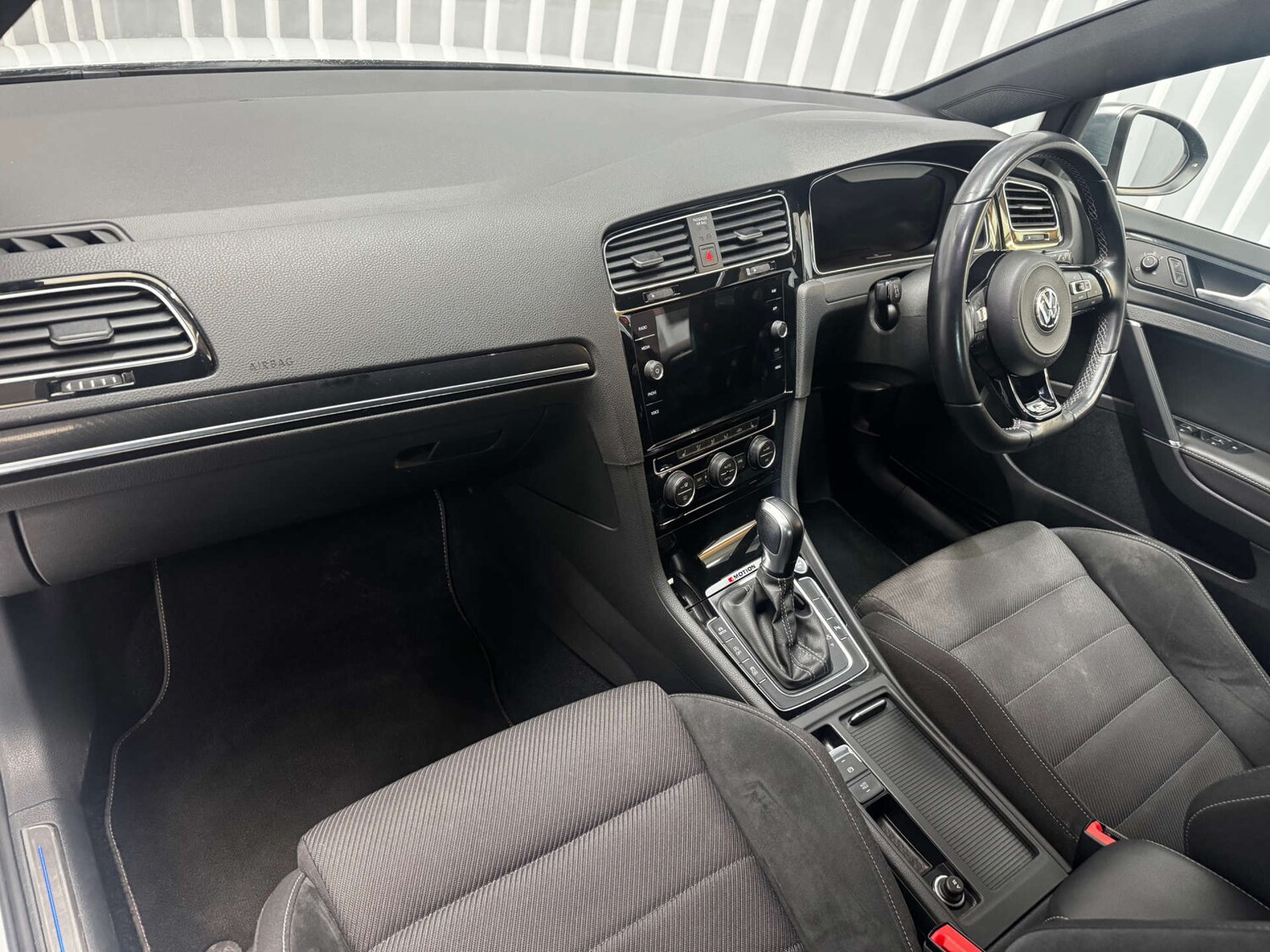 Used Volkswagen Golf 2019 for sale - 77558206: Photo 28