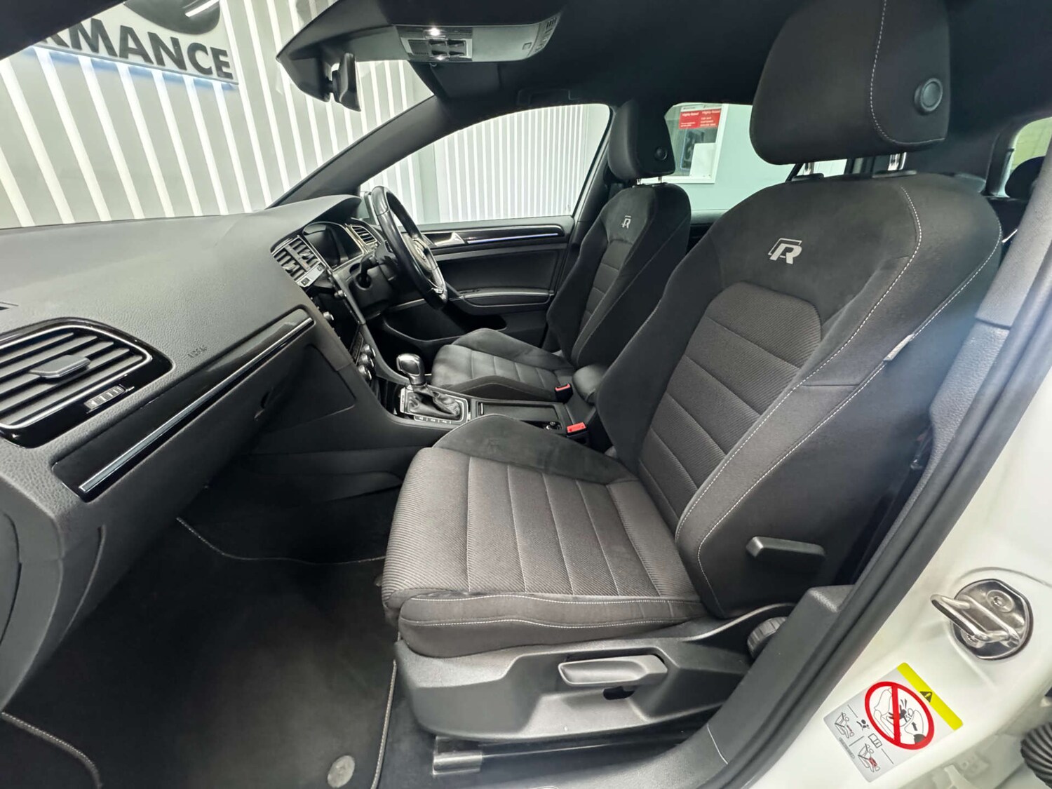Used Volkswagen Golf 2019 for sale - 77558206: Photo 8