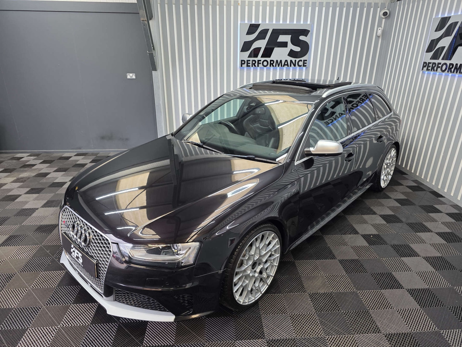 Used Audi RS4 2013 for sale - 76082863: Photo 17