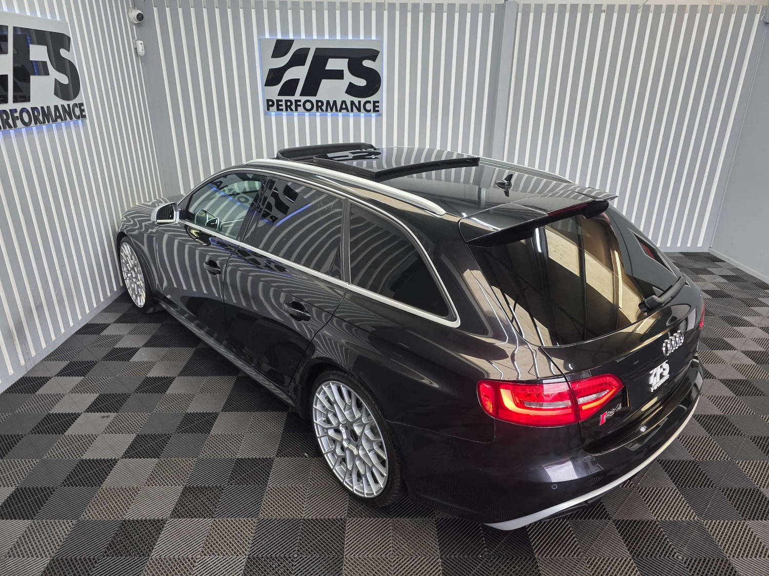 Used Audi RS4 2013 for sale - 76082863: Photo 18