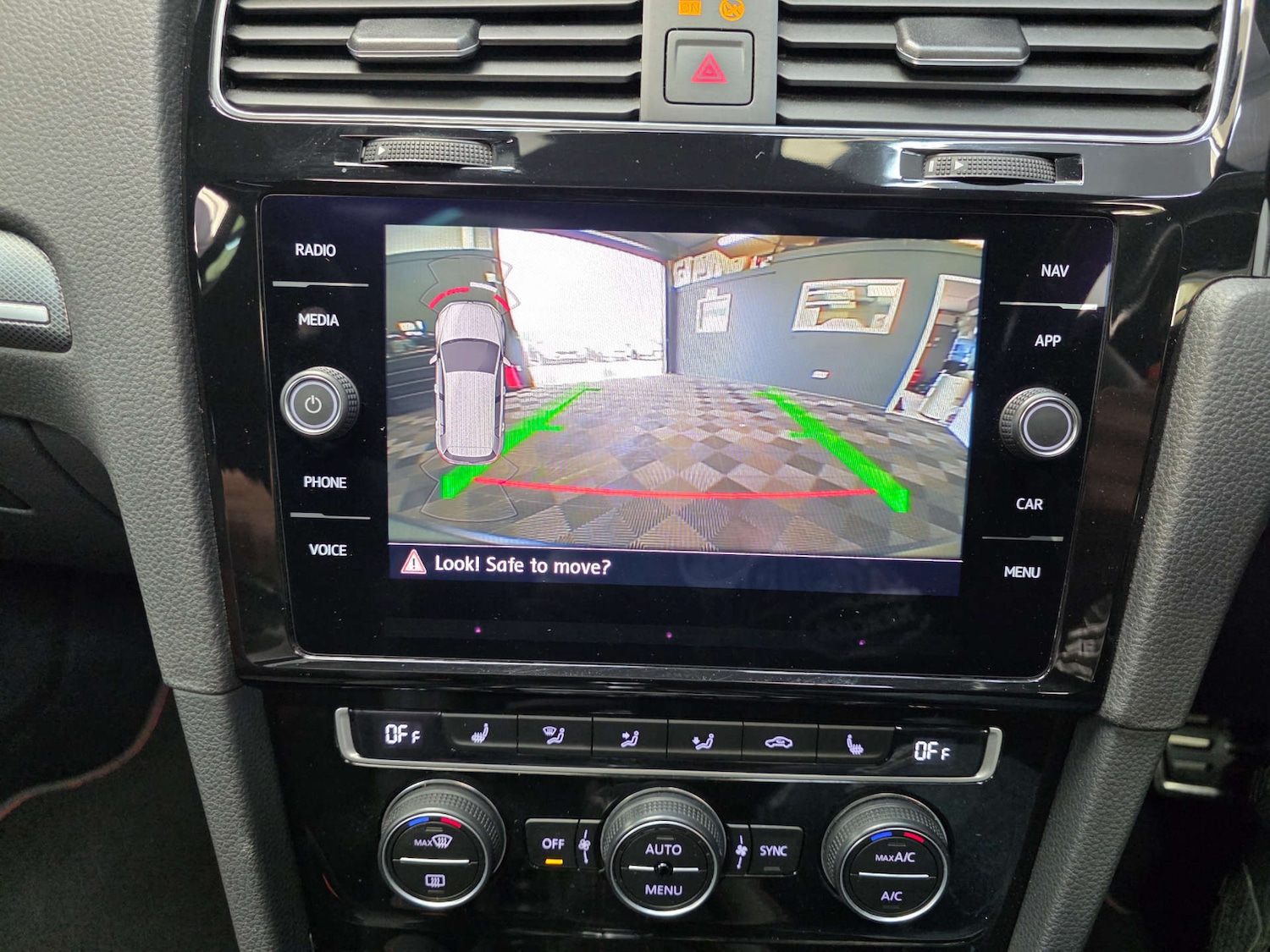 Used Volkswagen Golf 2019 for sale - 76601633: Photo 10