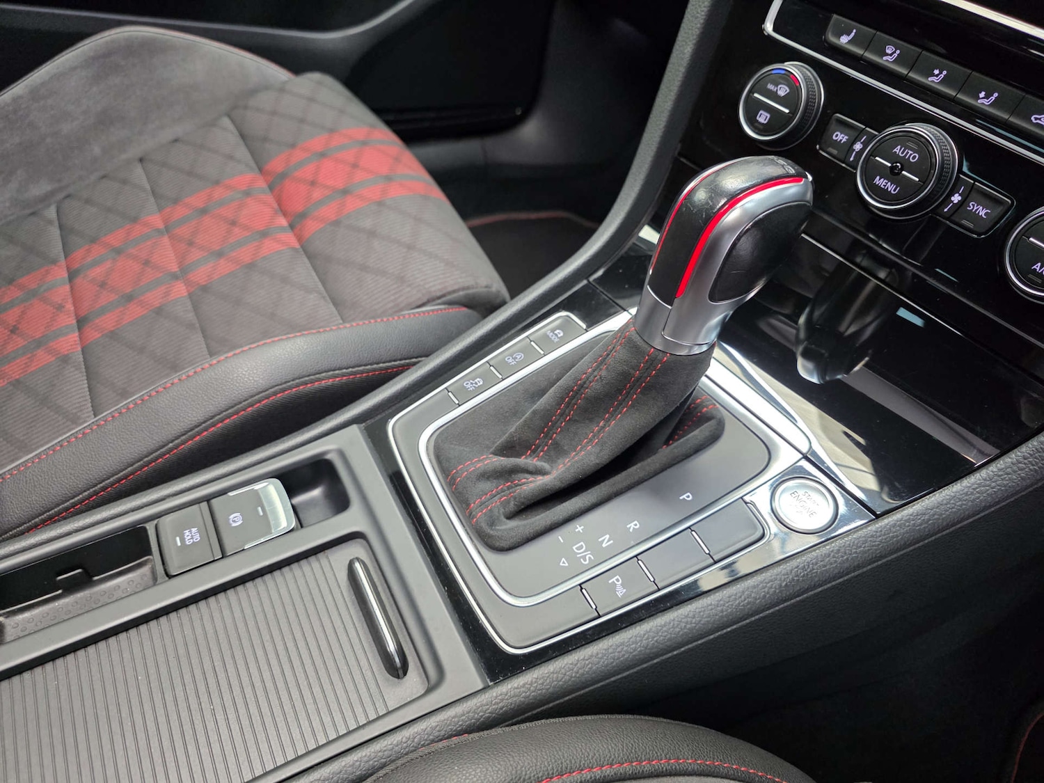 Used Volkswagen Golf 2019 for sale - 76601633: Photo 11