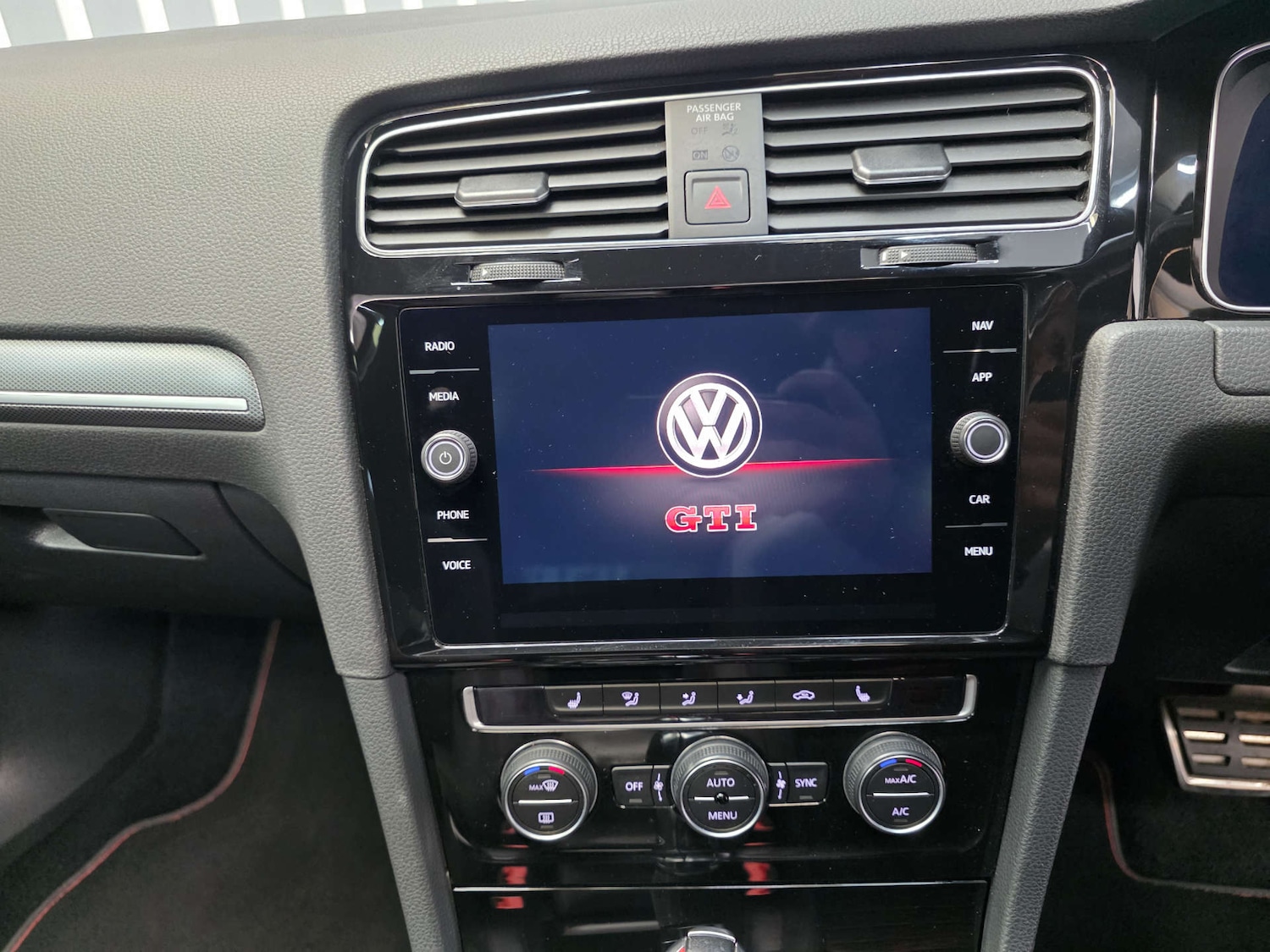 Used Volkswagen Golf 2019 for sale - 76601633: Photo 25