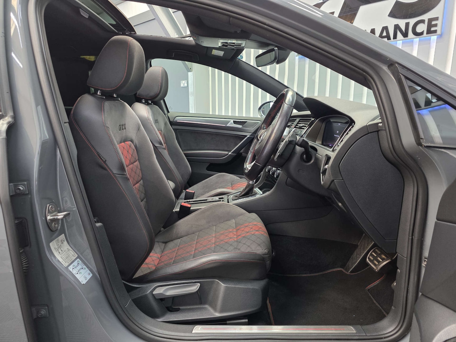 Used Volkswagen Golf 2019 for sale - 76601633: Photo 37