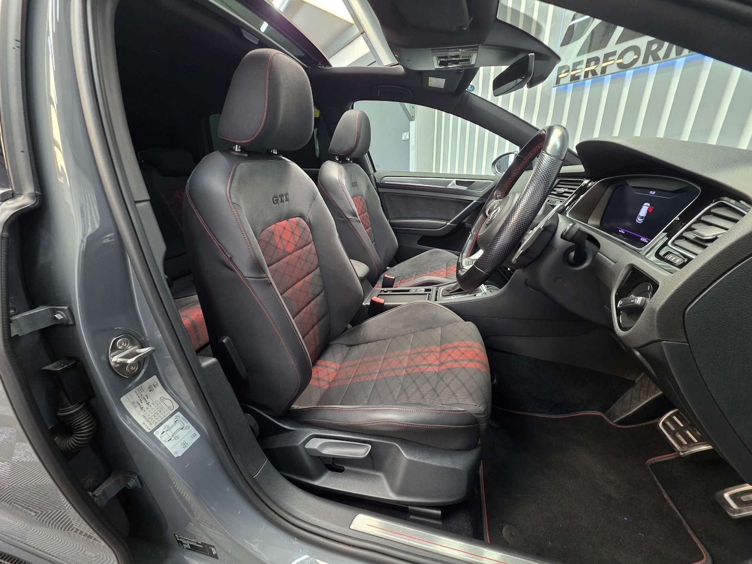 Used Volkswagen Golf 2019 for sale - 76601633: Photo 7