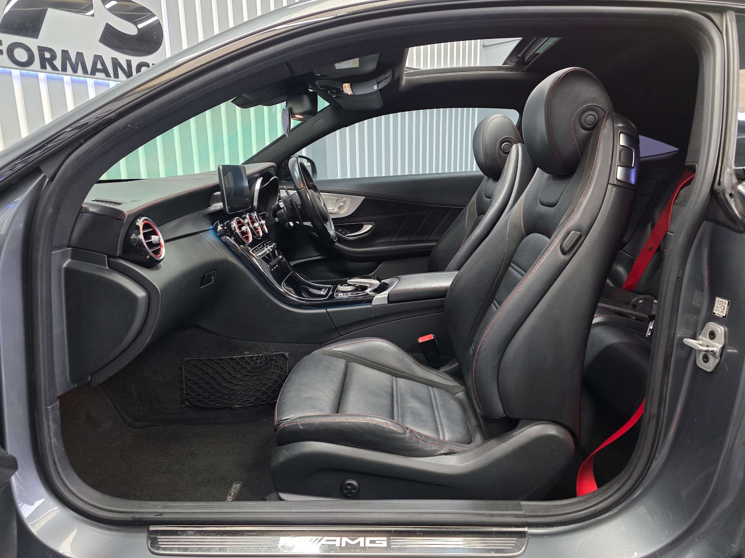 Used Mercedes-Benz C Class 2017 for sale - 77328594: Photo 32