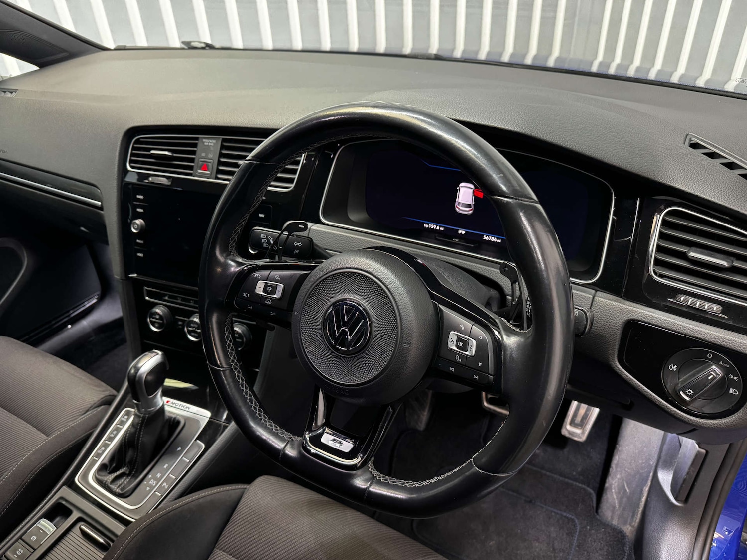Used Volkswagen Golf 2017 for sale - 77161971: Photo 37