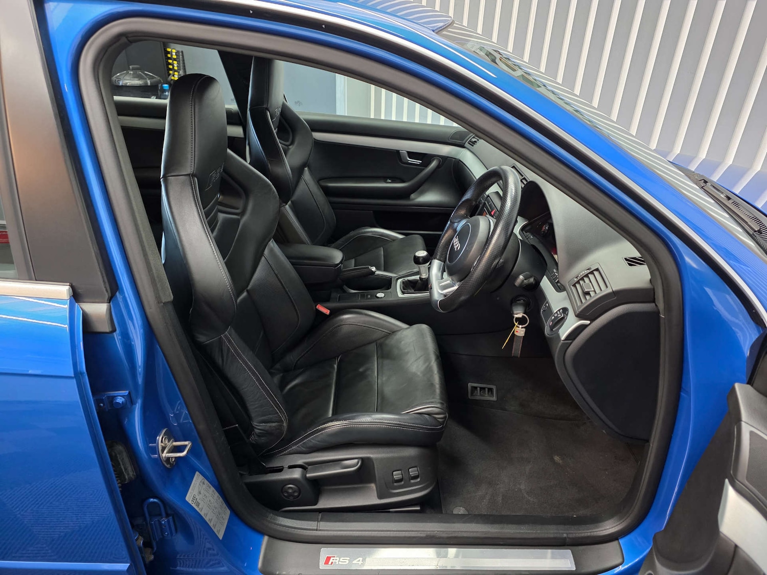 Used Audi RS4 2006 for sale - 76698062: Photo 24