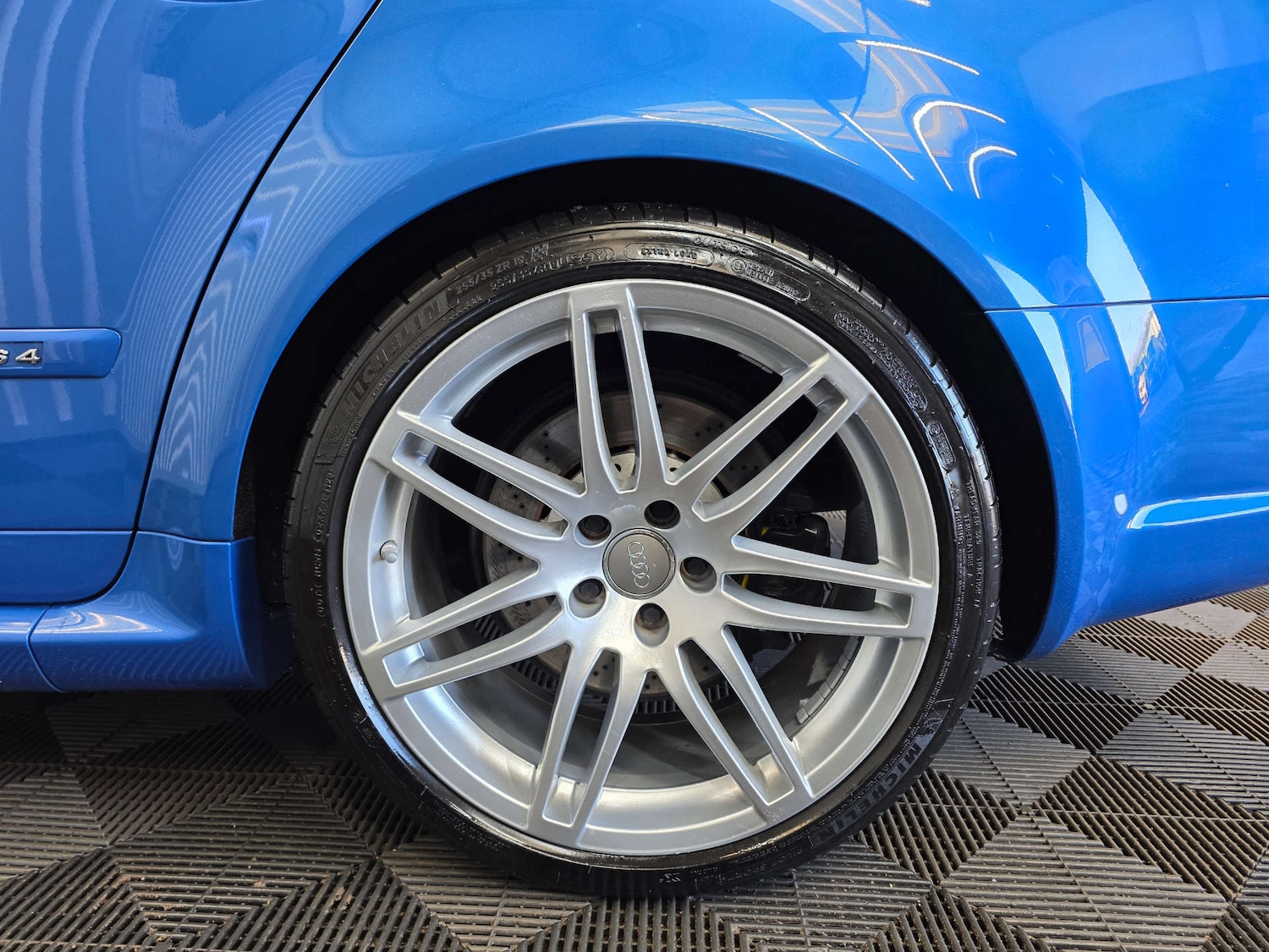 Used Audi RS4 2006 for sale - 76698062: Photo 32