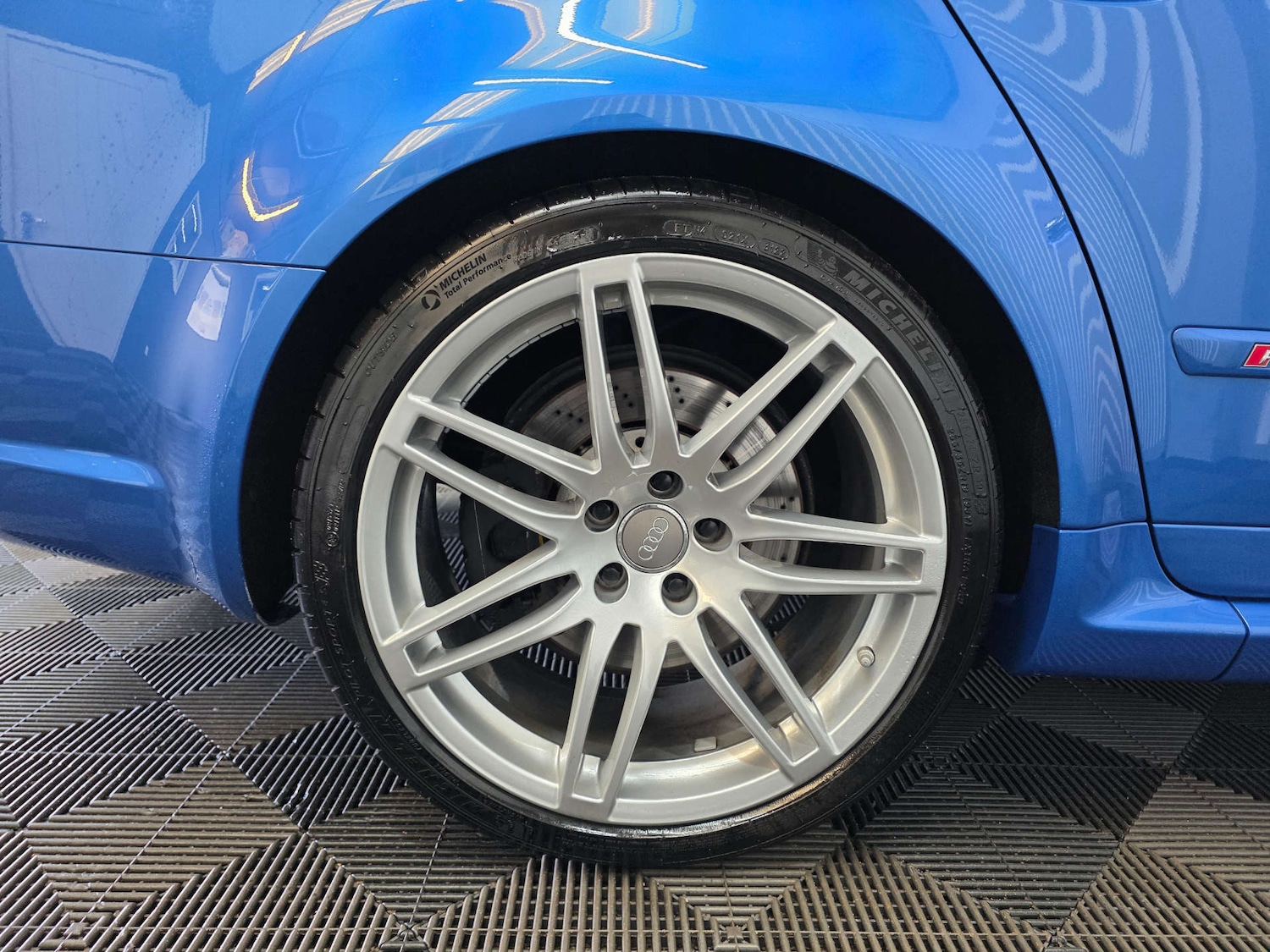 Used Audi RS4 2006 for sale - 76698062: Photo 34