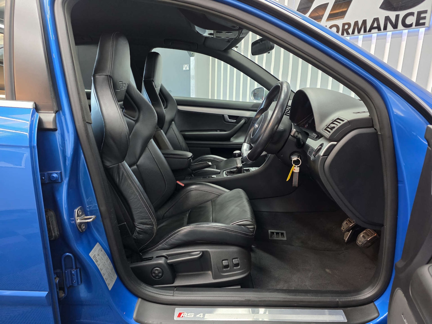 Used Audi RS4 2006 for sale - 76698062: Photo 43