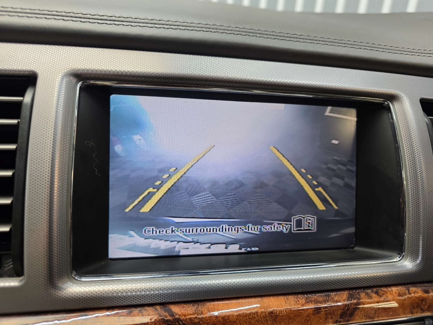 Used Jaguar XF 2010 for sale - 77583903: Photo 10