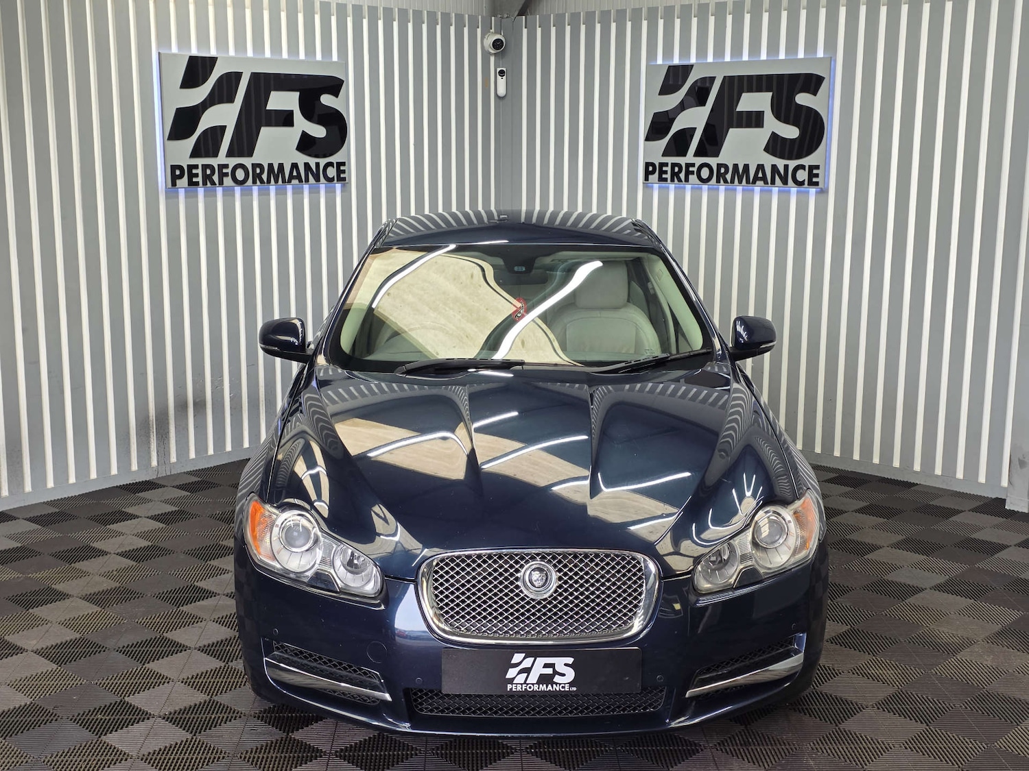 Used Jaguar XF 2010 for sale - 77583903: Photo 16
