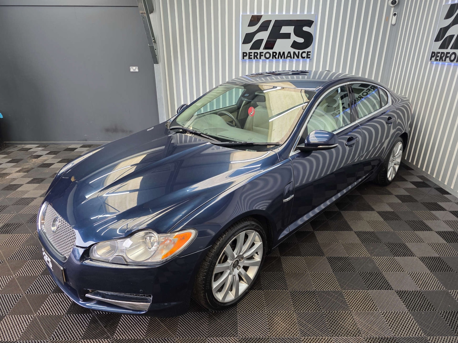 Used Jaguar XF 2010 for sale - 77583903: Photo 17