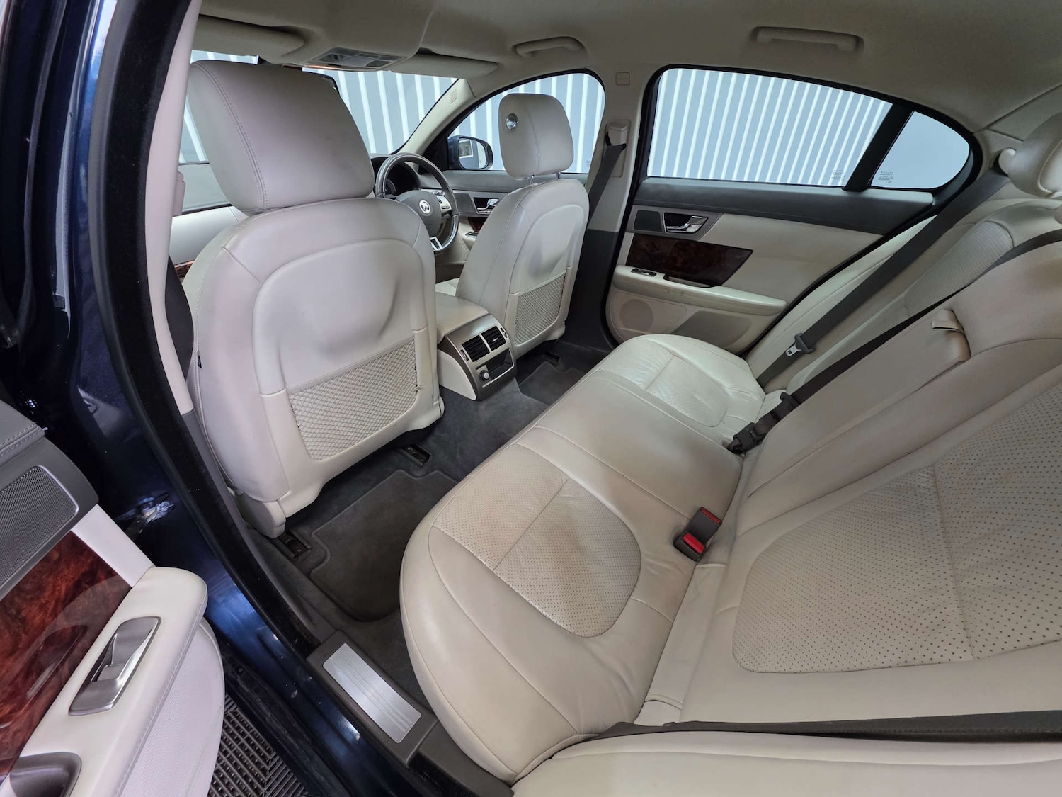 Used Jaguar XF 2010 for sale - 77583903: Photo 25