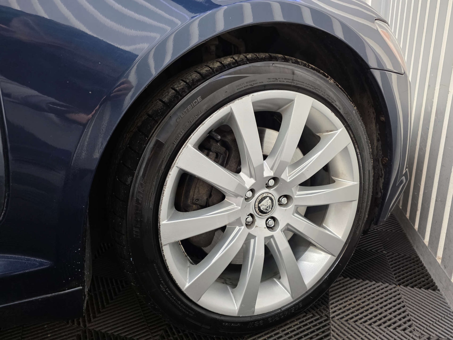 Used Jaguar XF 2010 for sale - 77583903: Photo 26