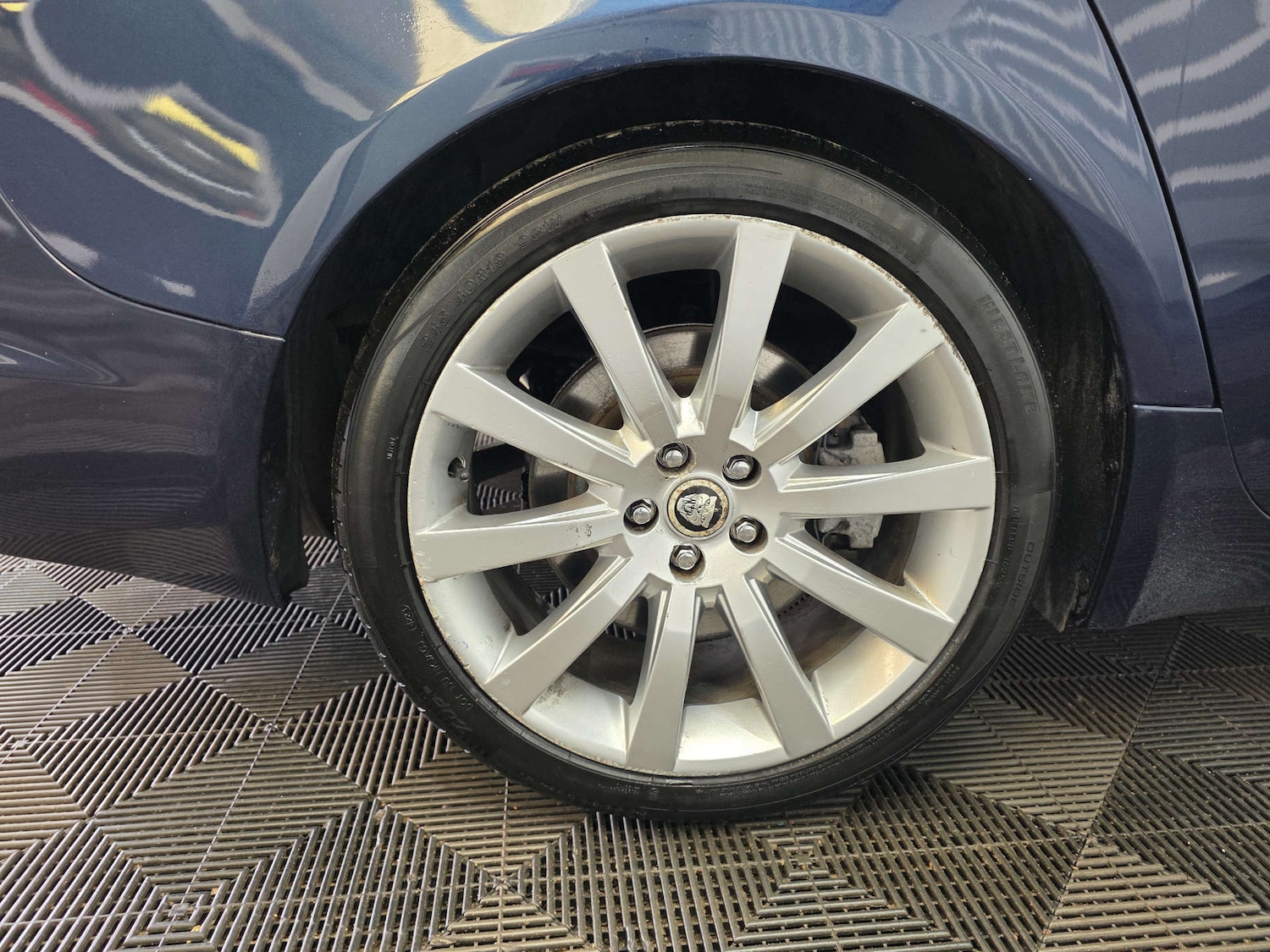 Used Jaguar XF 2010 for sale - 77583903: Photo 27