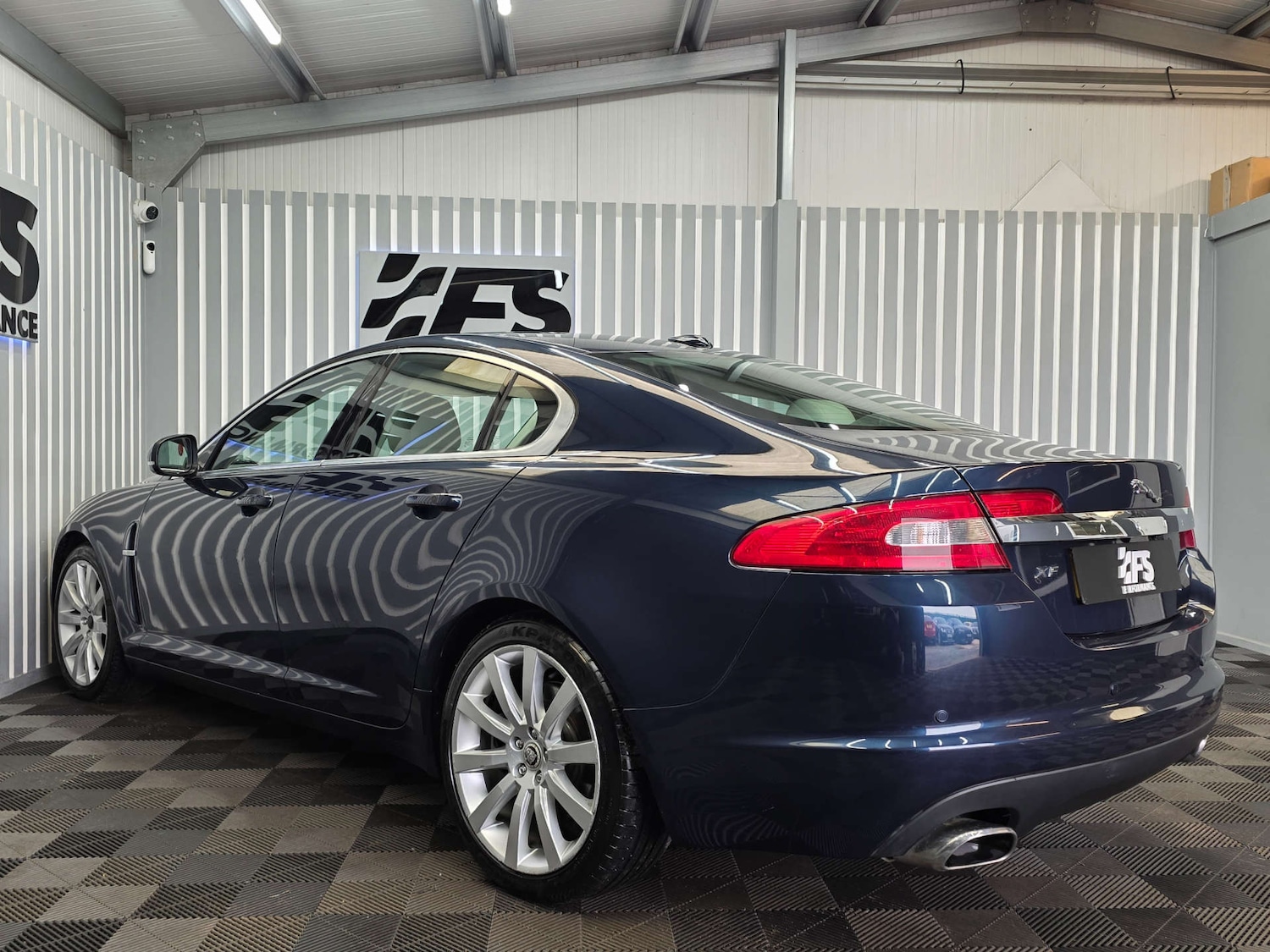 Used Jaguar XF 2010 for sale - 77583903: Photo 32