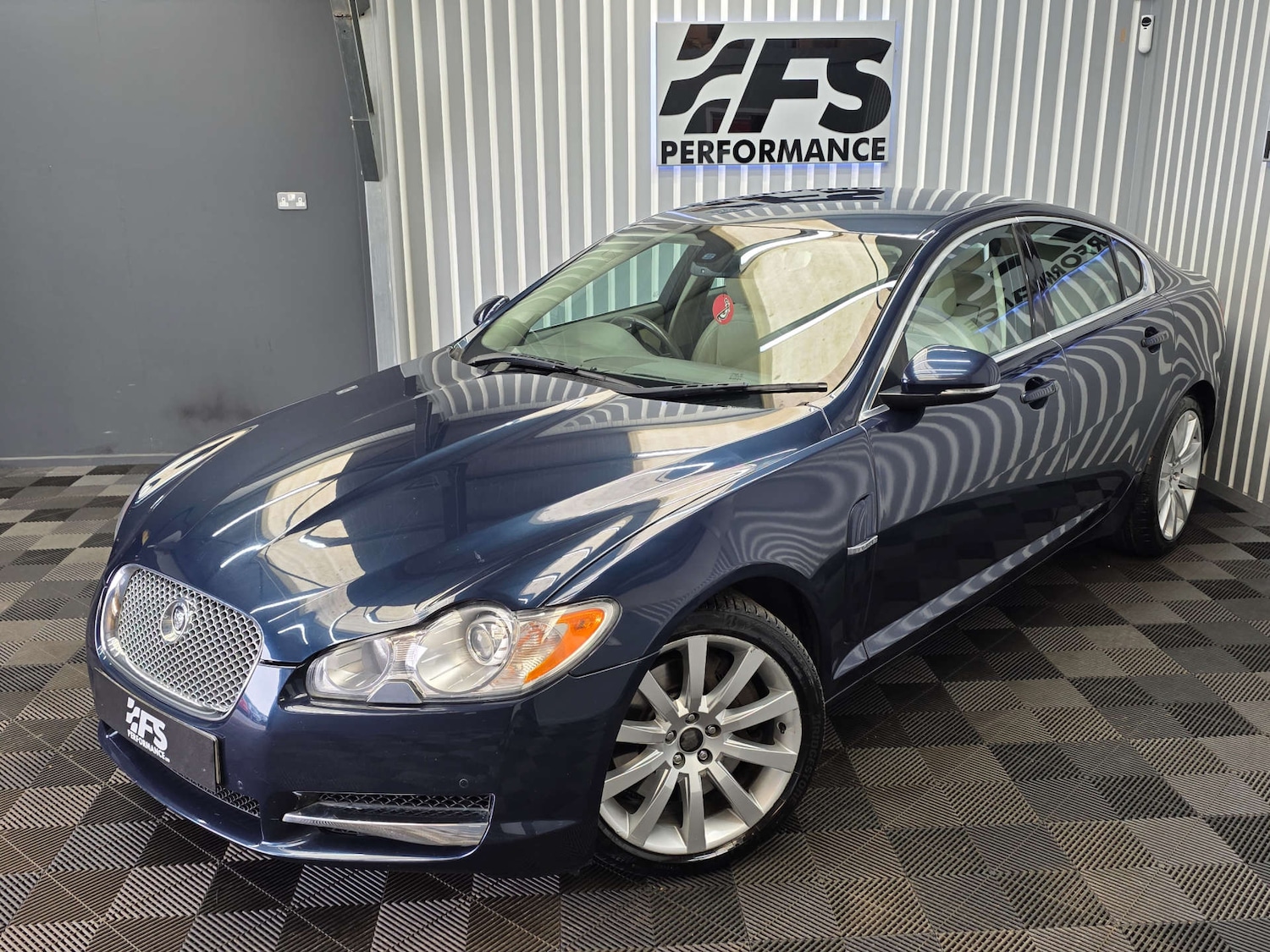 Used Jaguar XF 2010 for sale - 77583903: Photo 40
