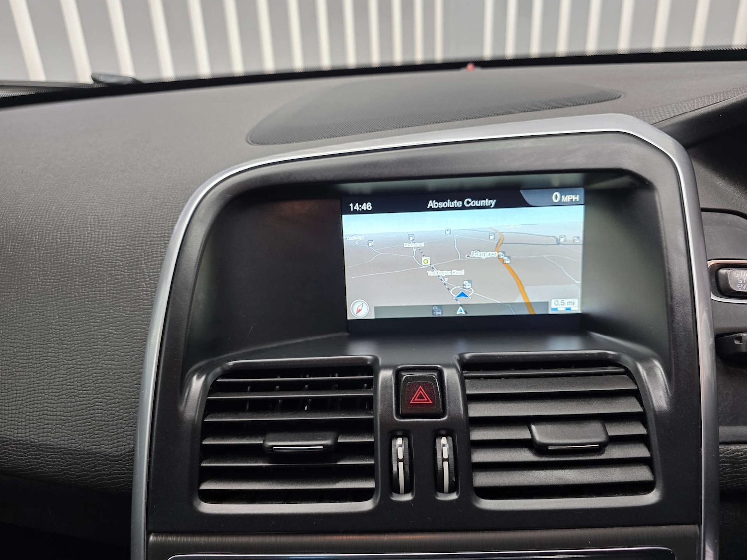 Used Volvo XC60 2015 for sale - 76829767: Photo 11