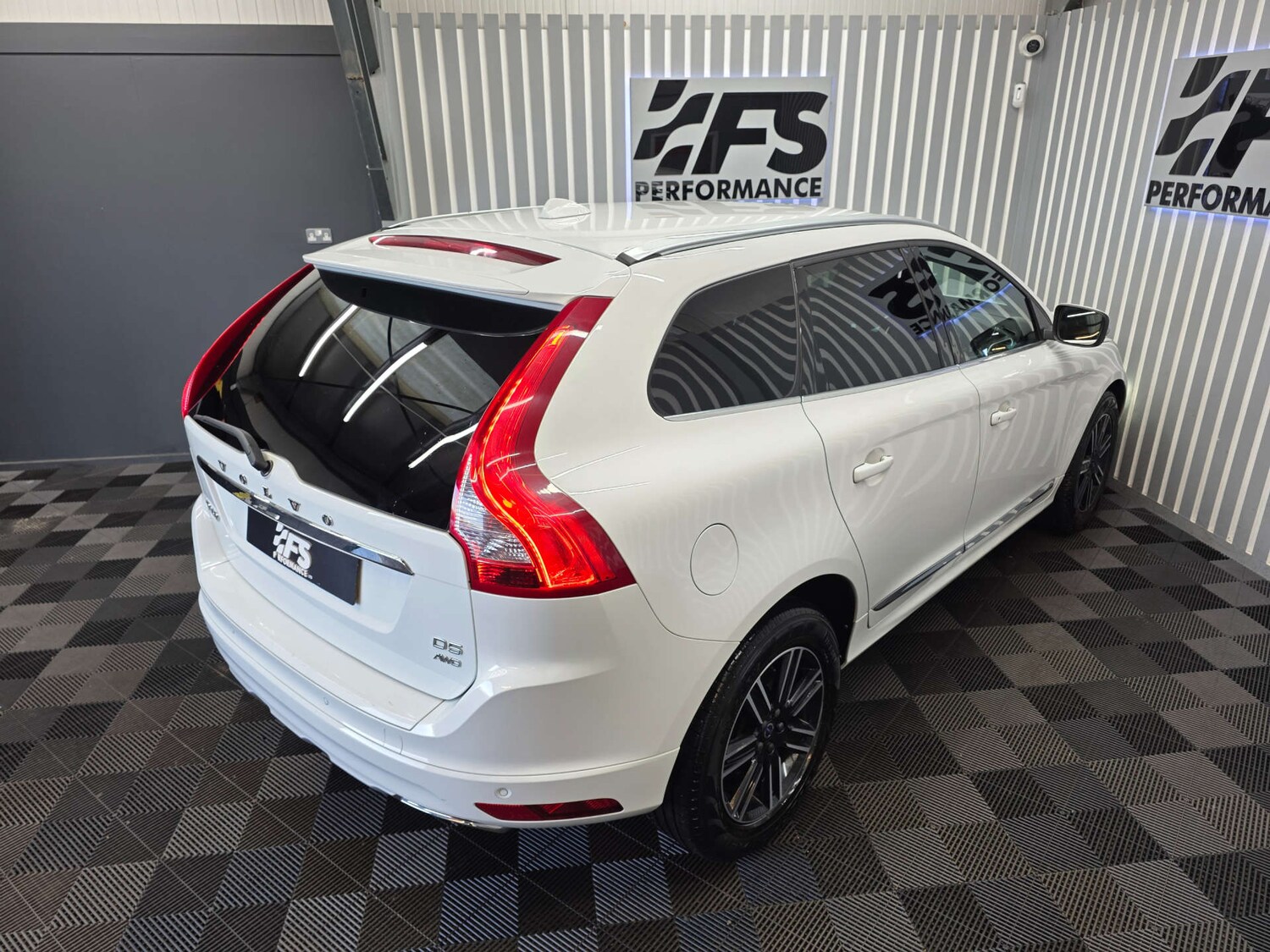 Used Volvo XC60 2015 for sale - 76829767: Photo 18