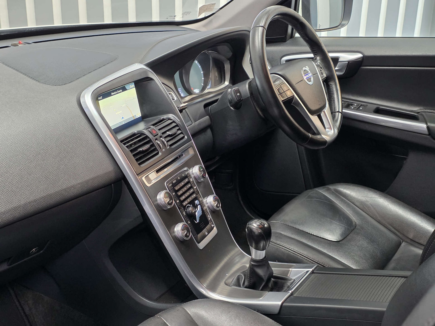 Used Volvo XC60 2015 for sale - 76829767: Photo 31