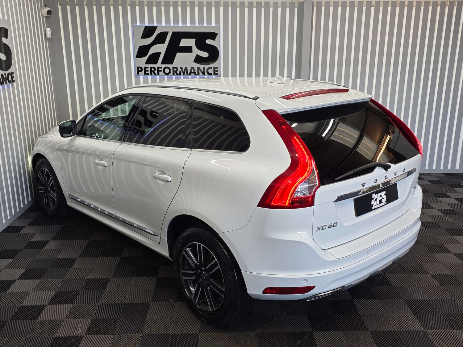 Used Volvo XC60 2015 for sale - 76829767: Photo 37