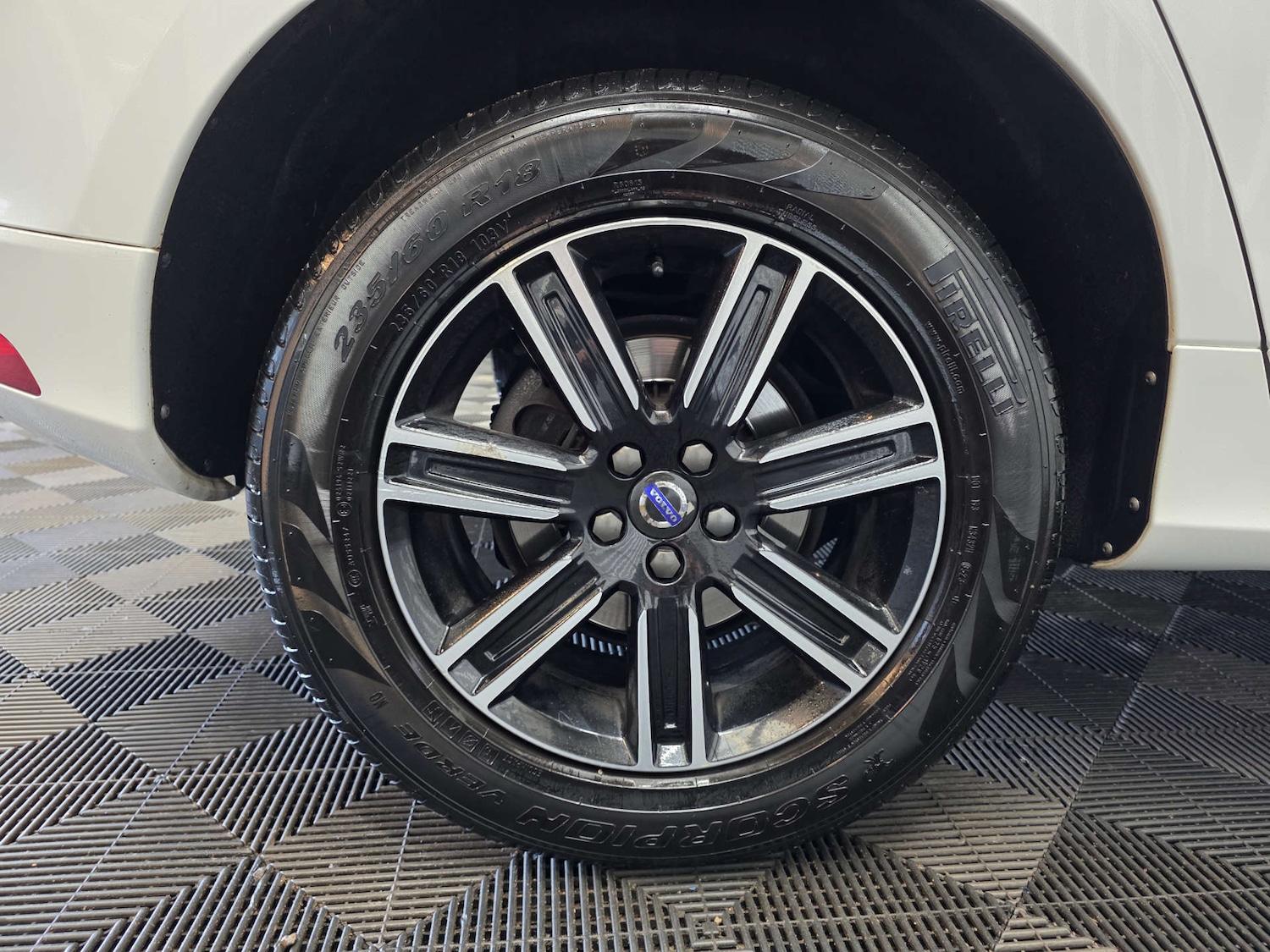 Used Volvo XC60 2015 for sale - 76829767: Photo 43