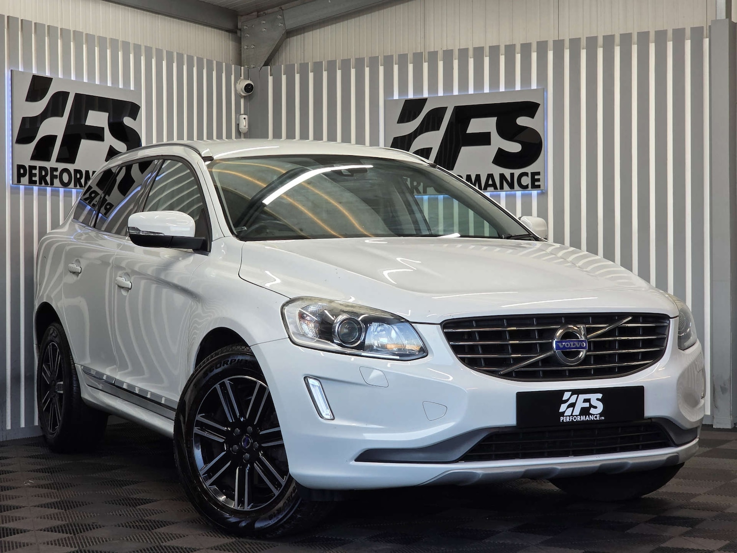 Used Volvo XC60 2015 for sale - 76829767: Photo 47