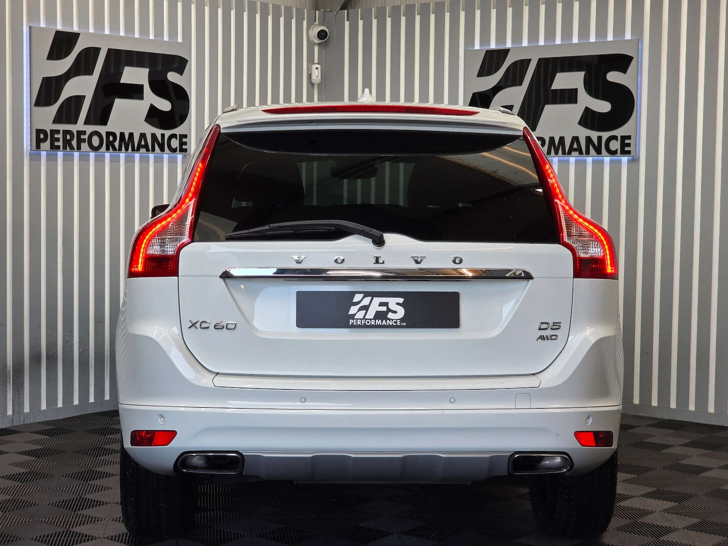 Used Volvo XC60 2015 for sale - 76829767: Photo 5