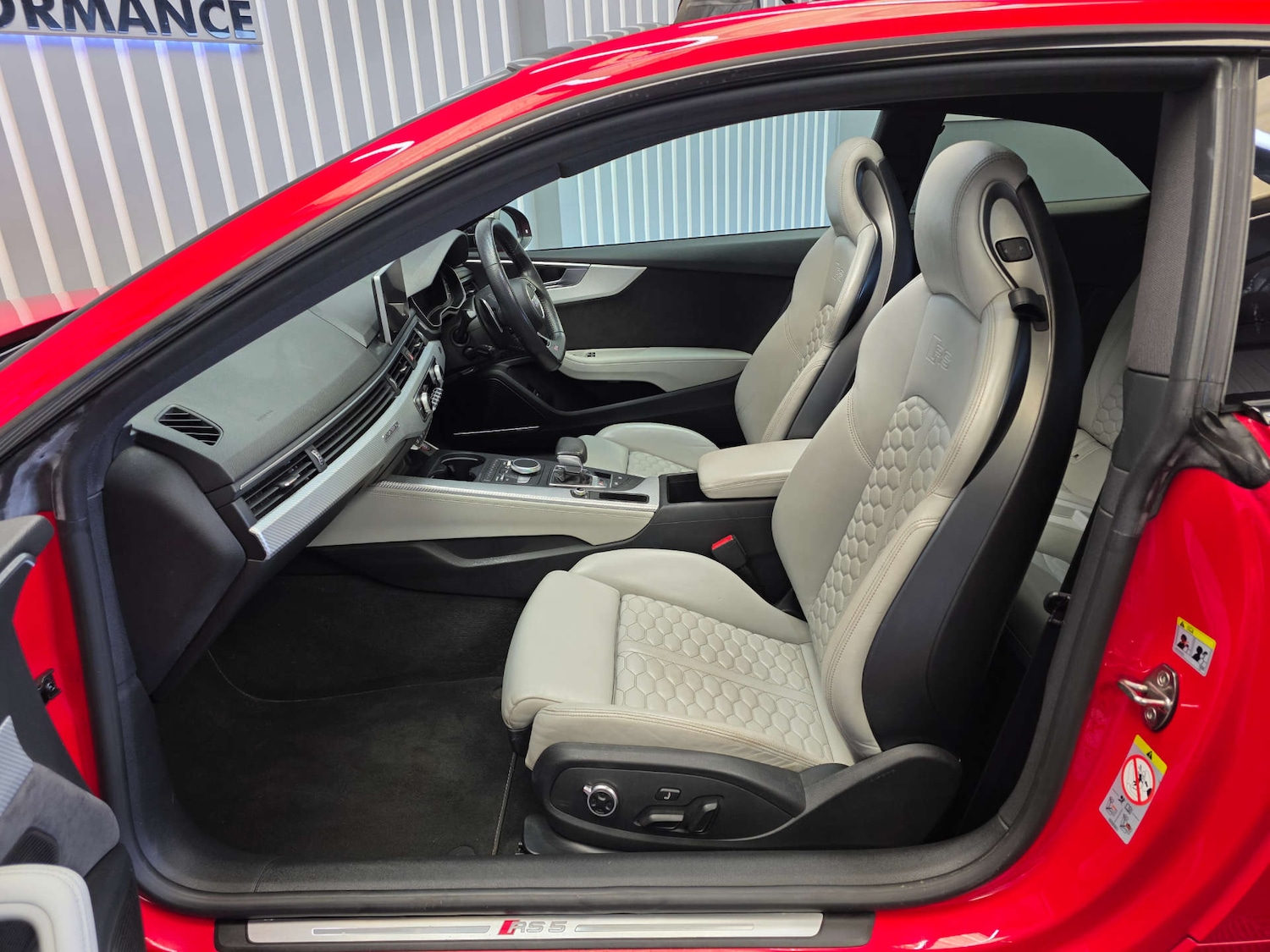 Used Audi RS5 2017 for sale - 77926995: Photo 23