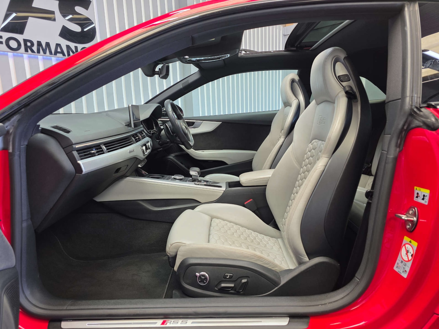 Used Audi RS5 2017 for sale - 77926995: Photo 42