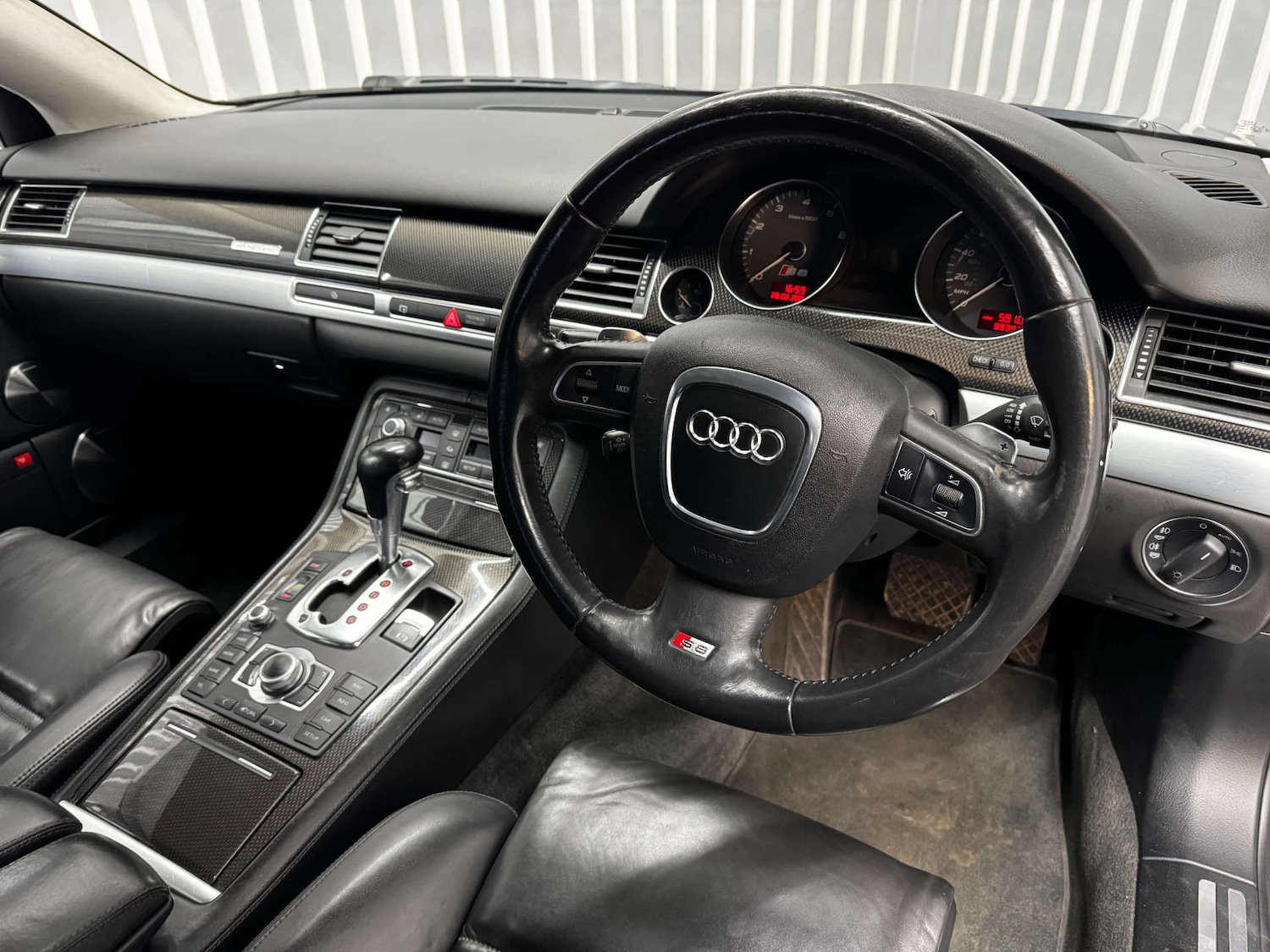Used Audi S8 2009 for sale - 77704376: Photo 23