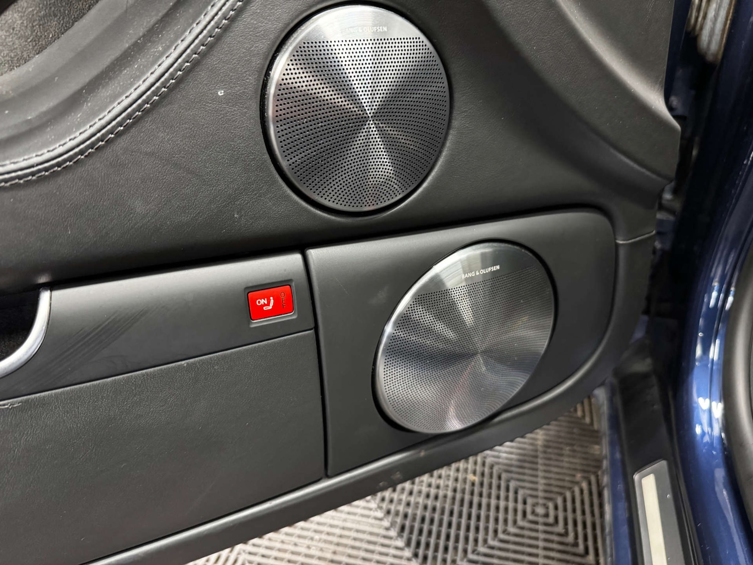 Used Audi S8 2009 for sale - 77704376: Photo 36