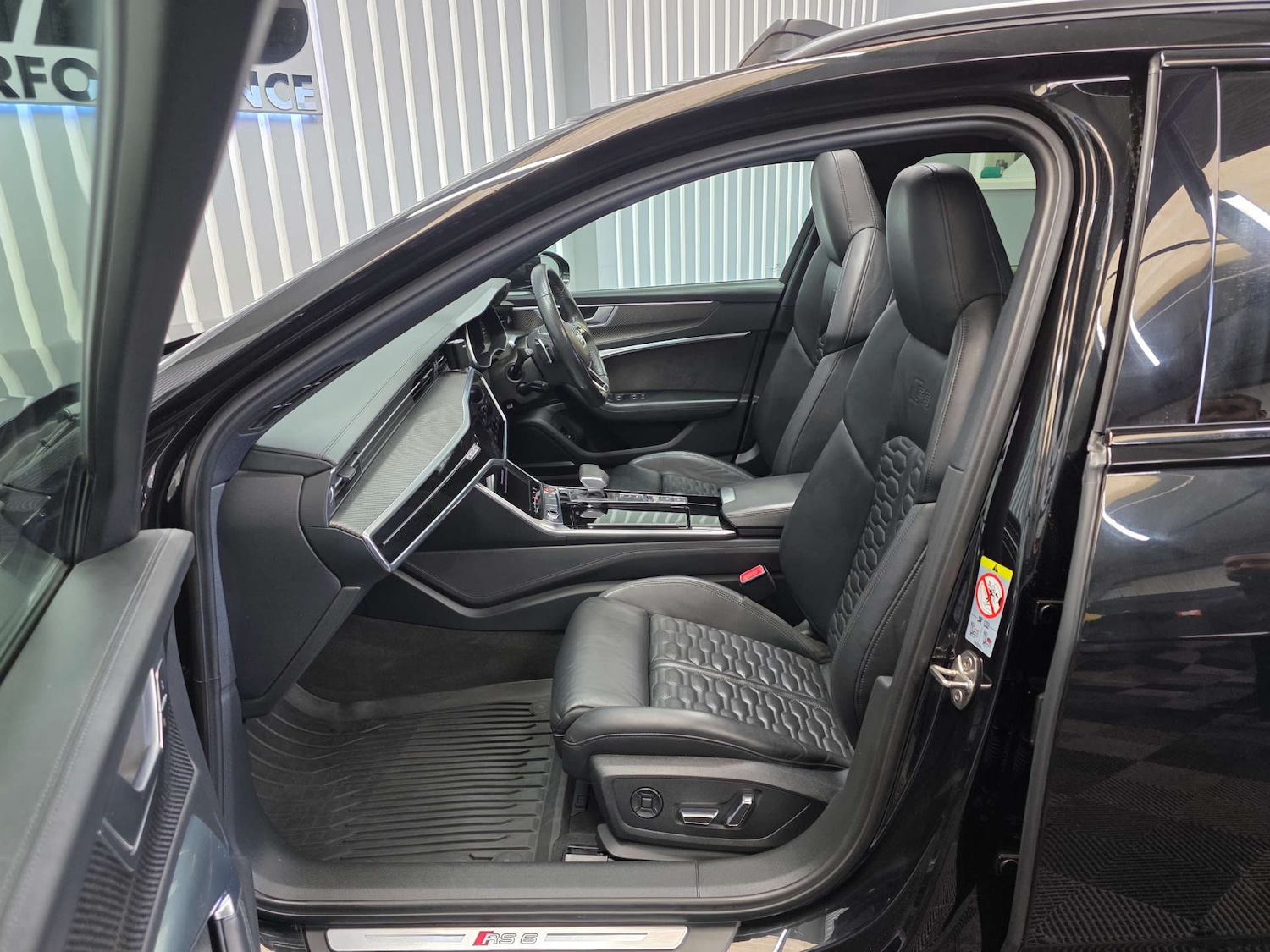 Used Audi RS6 2020 for sale - 77061749: Photo 25