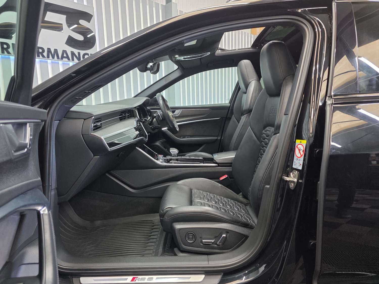 Used Audi RS6 2020 for sale - 77061749: Photo 45