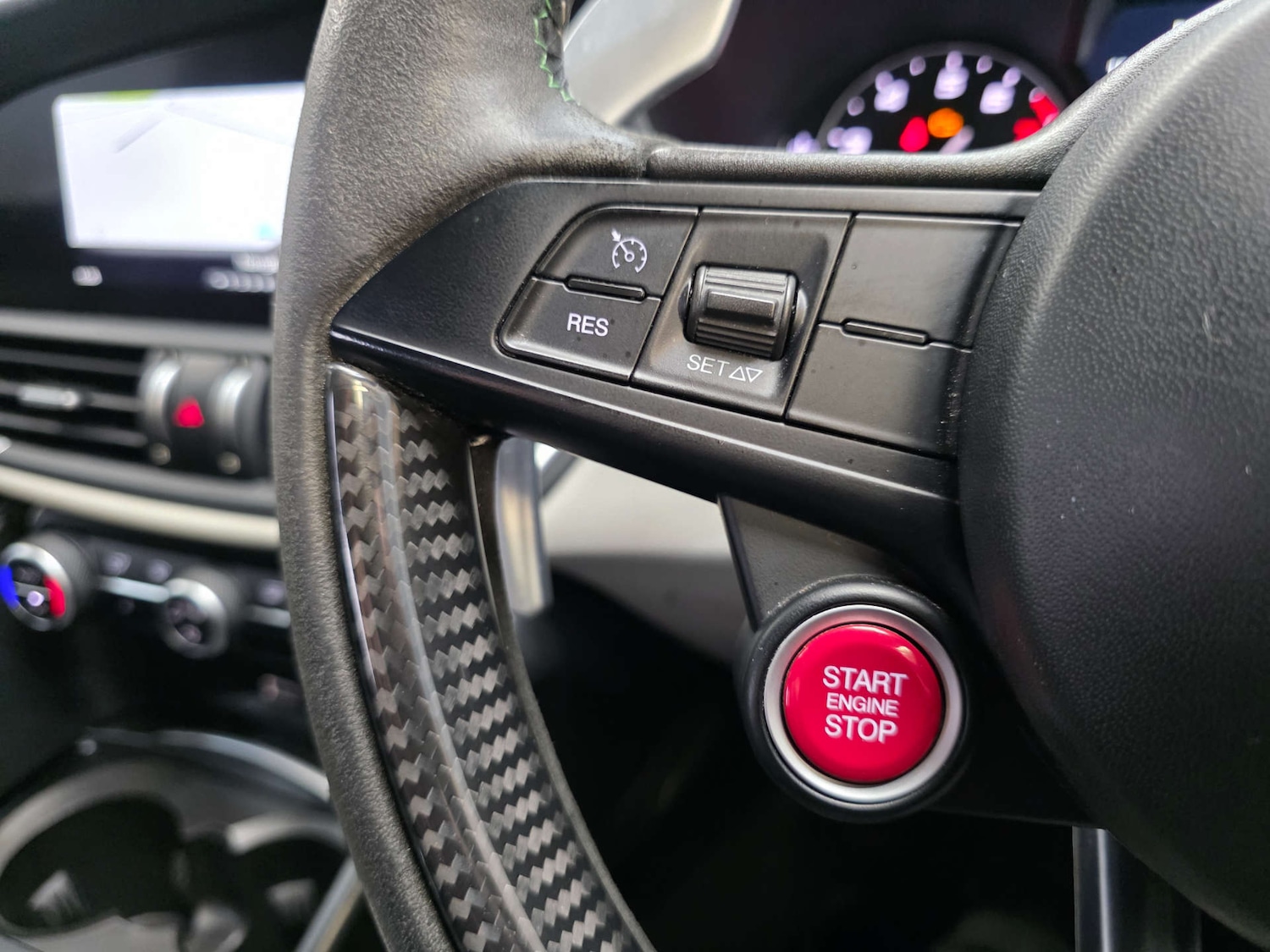 Used Alfa Romeo Giulia 2017 for sale - 77990003: Photo 11